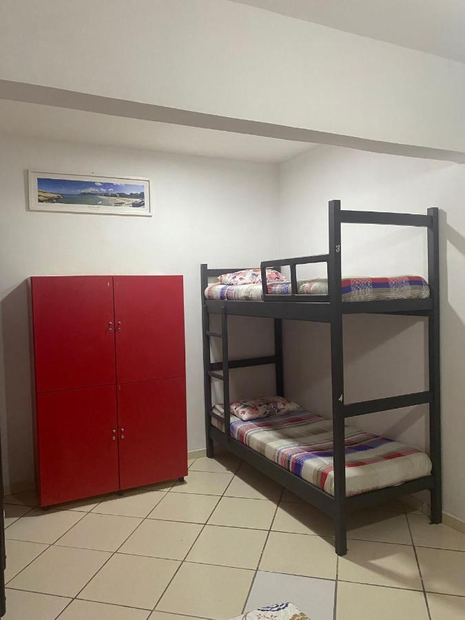 Albergue Ipanema Club *